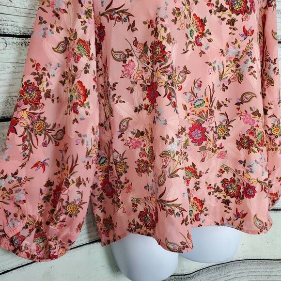 LOFT Petites Pink Floral Long Sleeve Blouse – Size MP - Picture 2 of 8